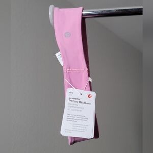 🍋 Lululemon Luxtreme Training Headband *NWT*
